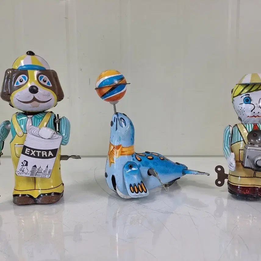 [BUNJANG] Vintage Tin Toy Wind-up Figurines Set of 3 / 근대사 수집 옛날 양철 인형 태옆 장난감 3점