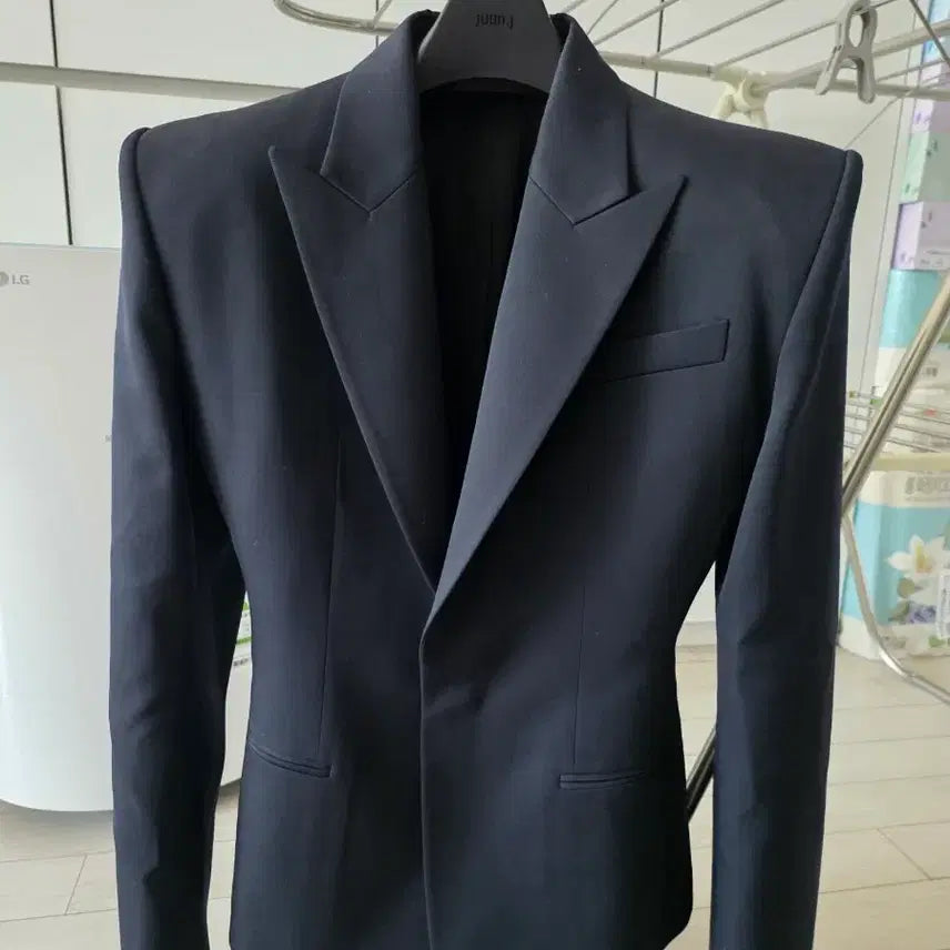 [SOLD OUT] 준지 26ss 컬렉션 파워숄더 블레이저