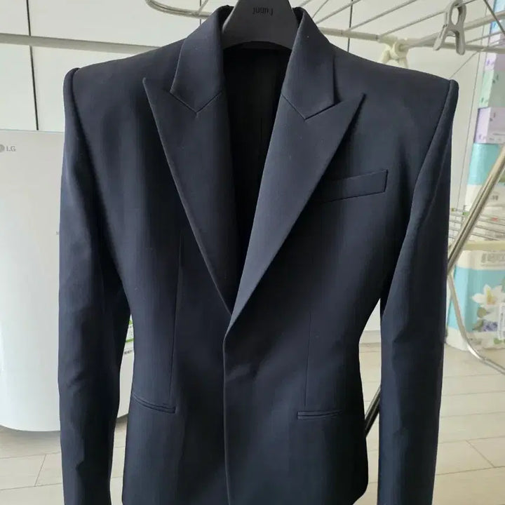[SOLD OUT] 준지 26ss 컬렉션 파워숄더 블레이저