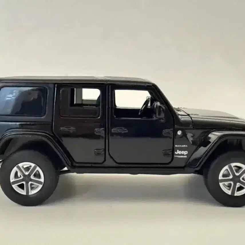 [BUNJANG] Jeep &amp; Defender 1/32 Scale Diecast Model Bundle / 1/32 지프 &amp; 디펜더 일괄판매