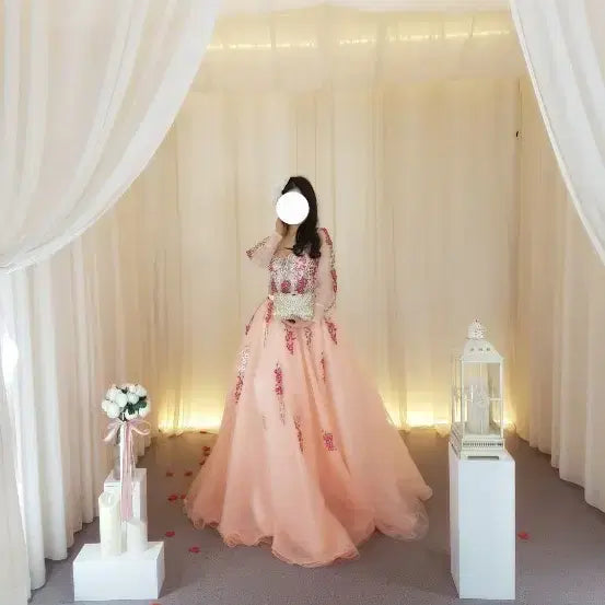[BUNJANG] Coral Floral Embroidered Dress Rental / 대여)졸업사진드레스 셀프웨딩