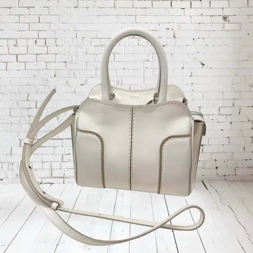[BUNJANG] Tods Mini Sella Bag - White / 정품 토즈 TODS 미니 셀라백 희귀색상 1,190,000원 -> 29만