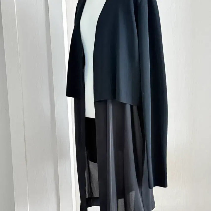 [BUNJANG] Cos Black 2-in-1 Layered Cardigan / 코스 Cos 블랙 2in1 레이어드 가디건