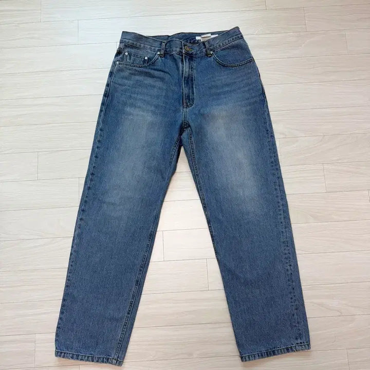 [BUNJANG] Shutter First Edition Denim Jeans - Size L, Light Blue / 셔터 퍼스트에디션 데님 L사이즈 라이트블루색