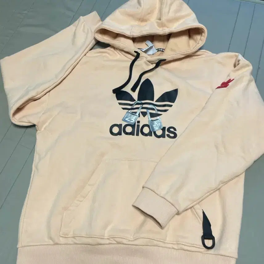 [BUNJANG] Adidas Hoodie Lock Detail Pink / 아디다스 후드티 핑크 자물쇠 포인트