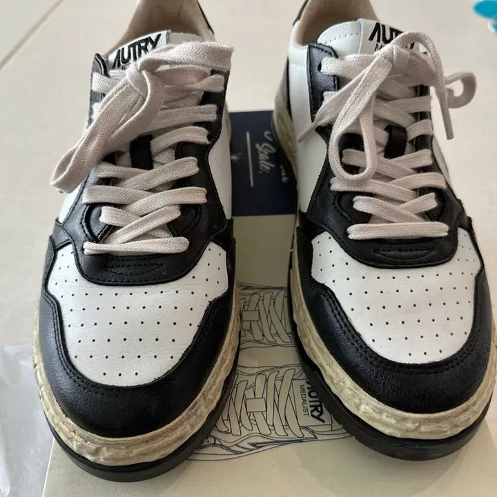 [BUNJANG] Otrera x Mihara Yasuhiro Collaboration Black Sneakers / 오트리 x 미하라야스히로 콜라보 블랙