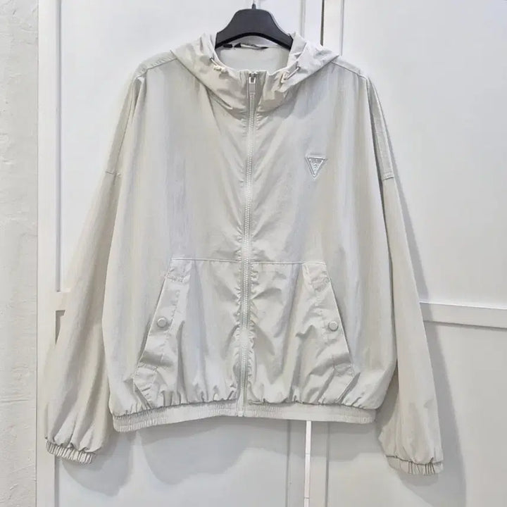 [BUNJANG] Guess 25ss Hooded Windbreaker Jumper Women&