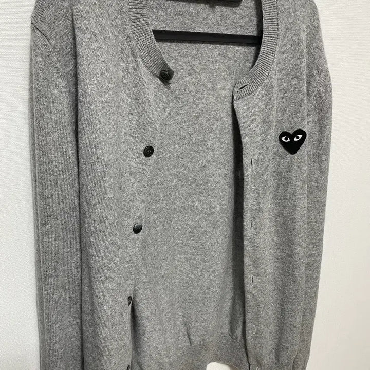 [BUNJANG] Comme des Garçons Black Sheep Heart Logo Cardigan Grey M / 꼼데가르송 그레이 가디건 블랙와펜 M사이즈
