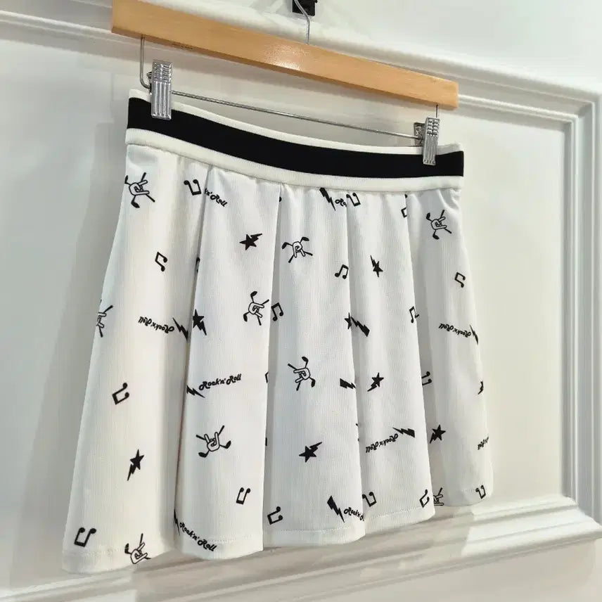 [BUNJANG] Le Coq Sportif White Mini Skirt / 르꼬꼬 화이트 미니스커트