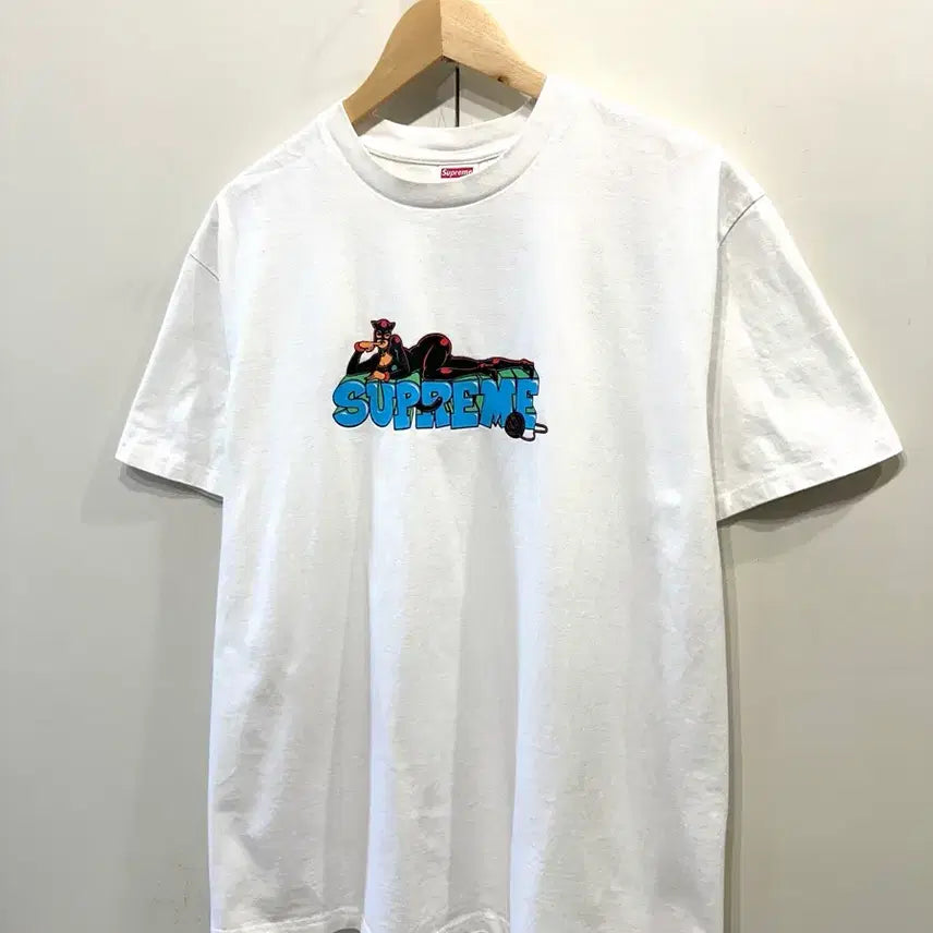[BUNJANG] Supreme 22FW Catwoman Short Sleeve T-Shirt / 22FW 슈프림 캣우먼 반팔 티셔츠