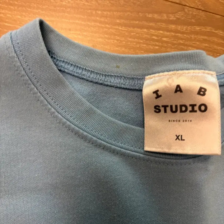 [BUNJANG] IAPP STUDIO Sky Blue T-Shirt XL / XL) 아이앱스튜디오 스카이블루