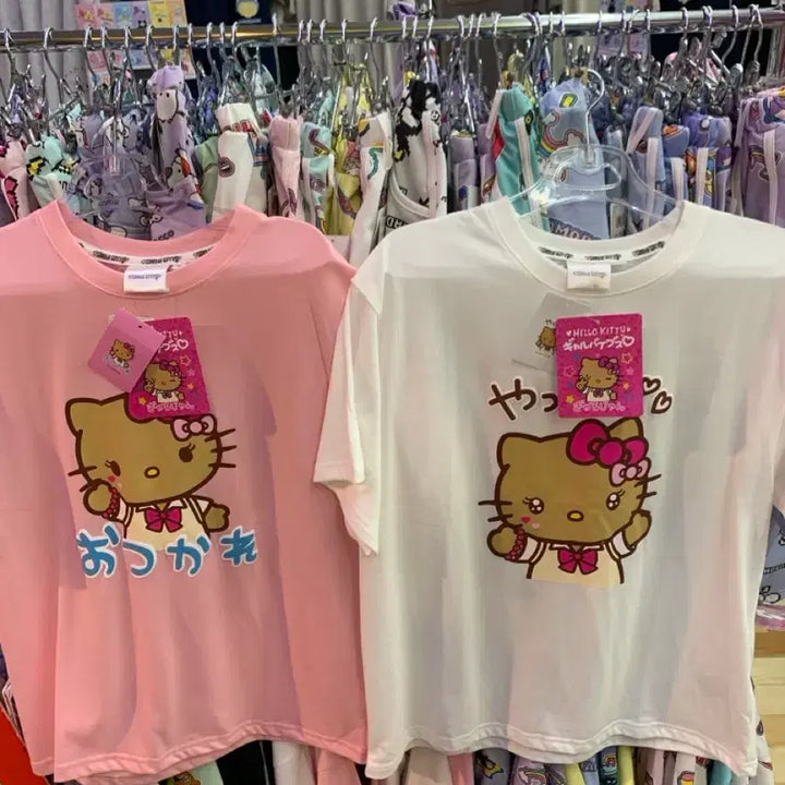 [BUNJANG] Sanrio Tanning Kitty Short Sleeve T-Shirt (White/Pink) / 산리오 태닝키티 반팔 티셔츠 (화이트/핑크) 정품