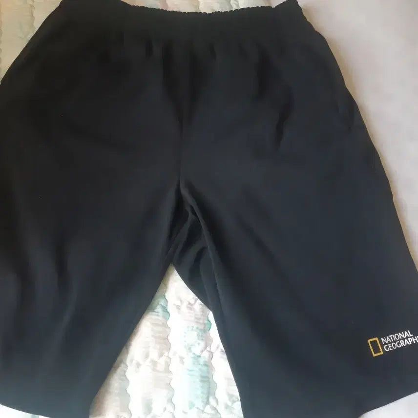[BUNJANG] National Geographic Black Shorts / 내셔널지오그래픽 검정 반바지