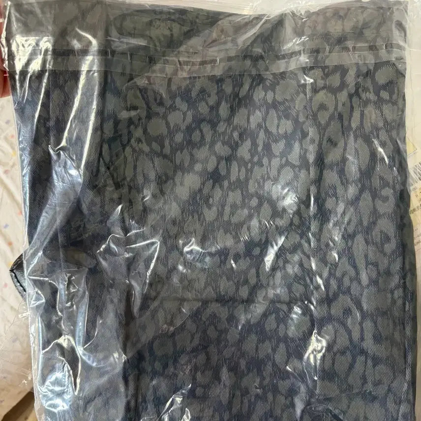 [BUNJANG] DEINET Leopard Pattern Tote Bag / 미개봉)DEINET 레오파드 패턴 토트백 다이닛 에코백