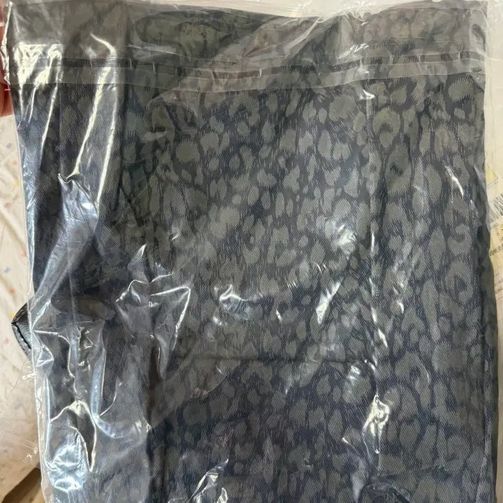 [BUNJANG] DEINET Leopard Pattern Tote Bag / 미개봉)DEINET 레오파드 패턴 토트백 다이닛 에코백