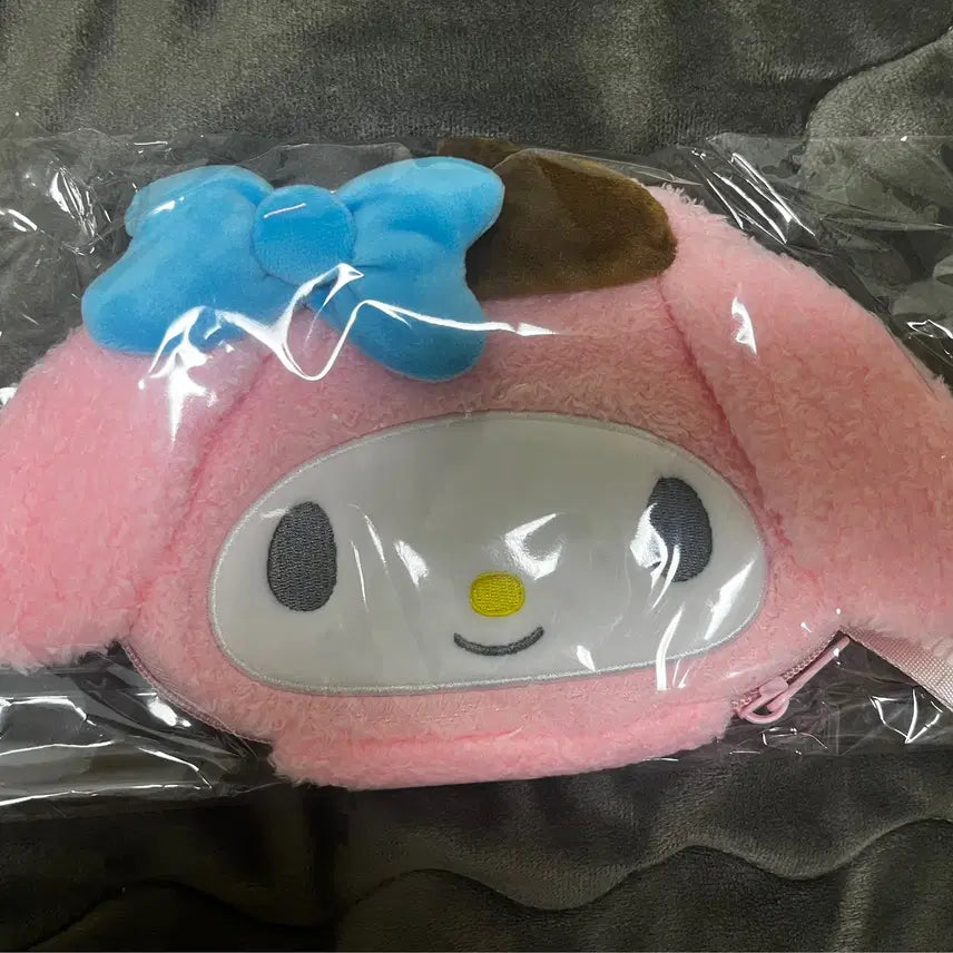 [BUNJANG] Dunkin x Sanrio My Melody Travel Wallet (Sealed) / 던킨 산리오 트래블월렛 마이멜로디 미개봉