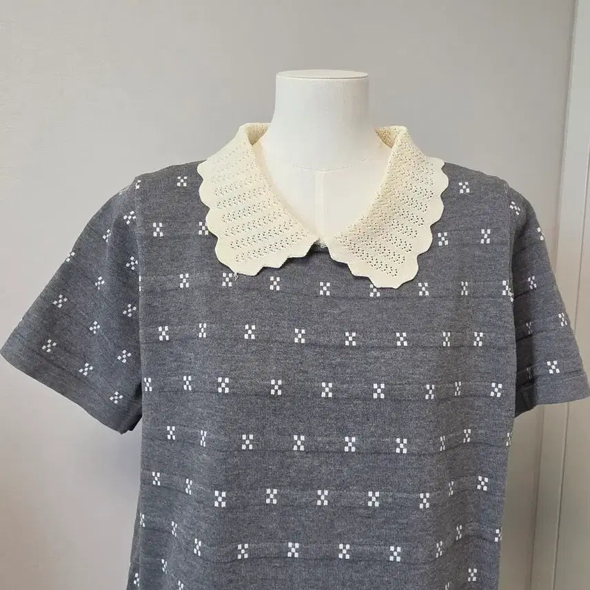 [BUNJANG] Gray Short-Sleeve Long Dress with Lace Collar / 레이스 칼라 그레이 반팔 롱 원피스