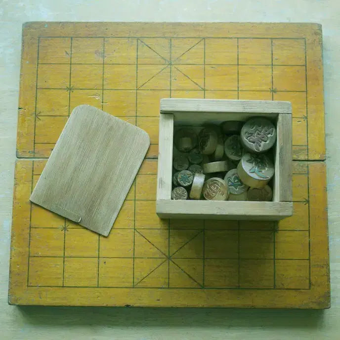 [BUNJANG] Antique Janggi Board and Pieces Set / 옛날 장기판과 장기알