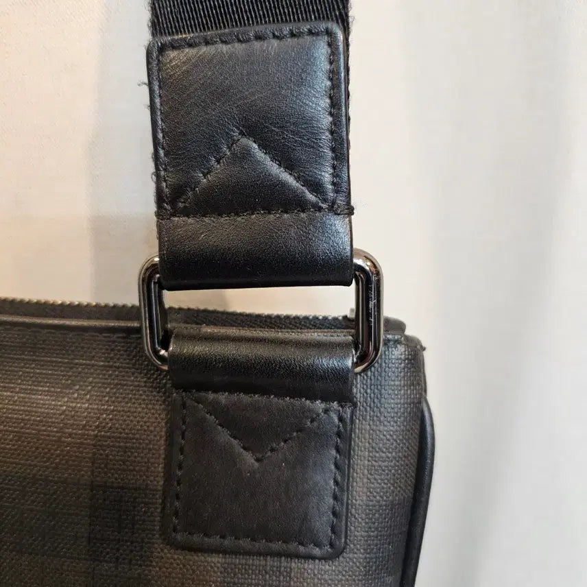 [BUNJANG] Burberry London Check Messenger Bag / 버버리 런던 체크 메신저백(정품)