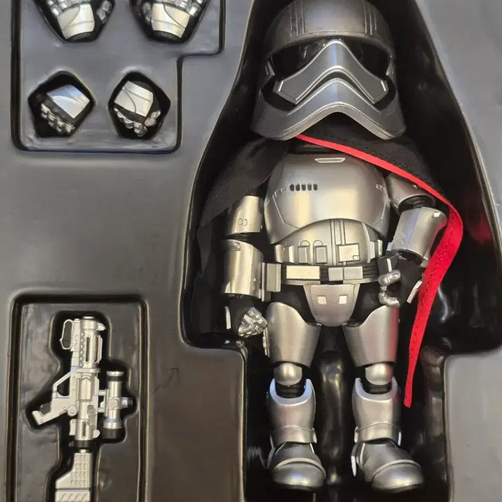 [BUNJANG] Egg Attack Star Wars Captain Phasma EAA-016 Figure / 스타워즈 캡틴 파스마 피규어 EAA-016 에그어택