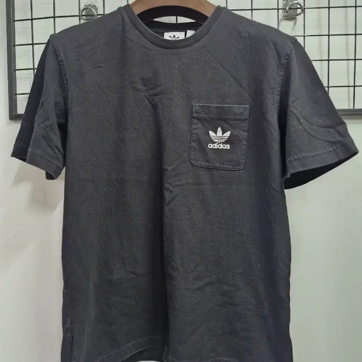 [BUNJANG] Adidas Pocket Short Sleeve T-Shirt Black / 95M 아디다스 포켓 반팔 티셔츠 블랙