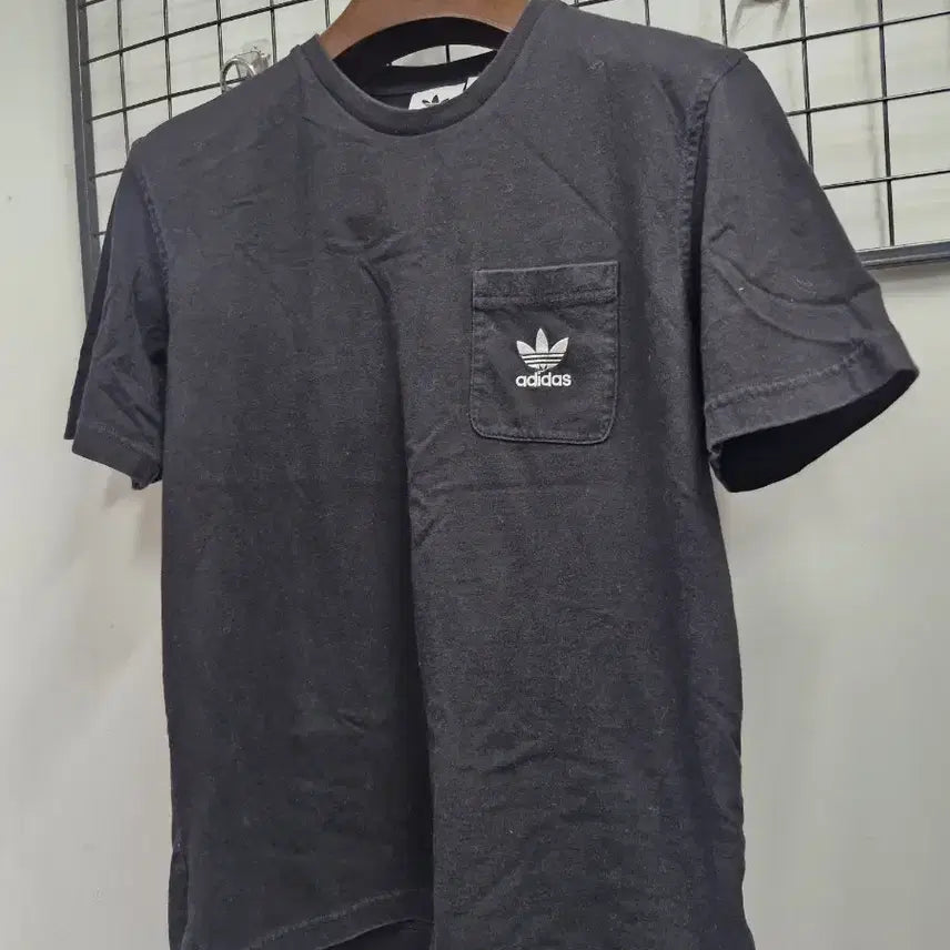 [BUNJANG] Adidas Pocket Short Sleeve T-Shirt Black / 95M 아디다스 포켓 반팔 티셔츠 블랙