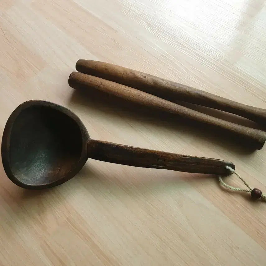 [BUNJANG] Vintage Wooden Ladle and Laundry Mallet Set / 옛날 바가지와 다듬이 방망이