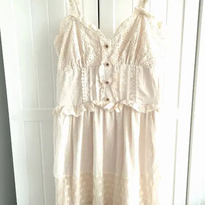 [BUNJANG] LIZLISA Punch Maxi Long Dress / 리즈리사 맥시 롱 원피스