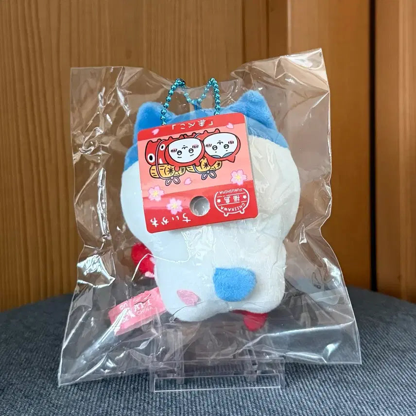 [BUNJANG] Chiikawa Fukushima Limited Akabeko Mascot (Hachware) / 치이카와 후쿠시마 한정 아카베코 마스코트 (하치와레)