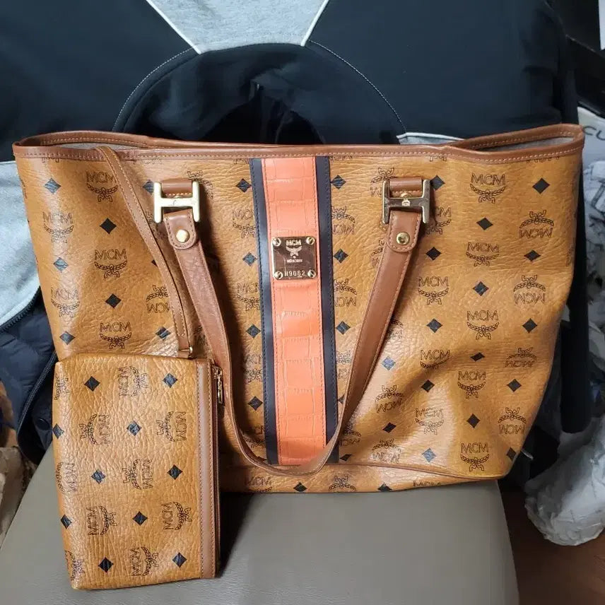 [BUNJANG] MCM Shopper Bag + Card Wallet Set / MCM 쇼퍼백 + 카드지갑 세트