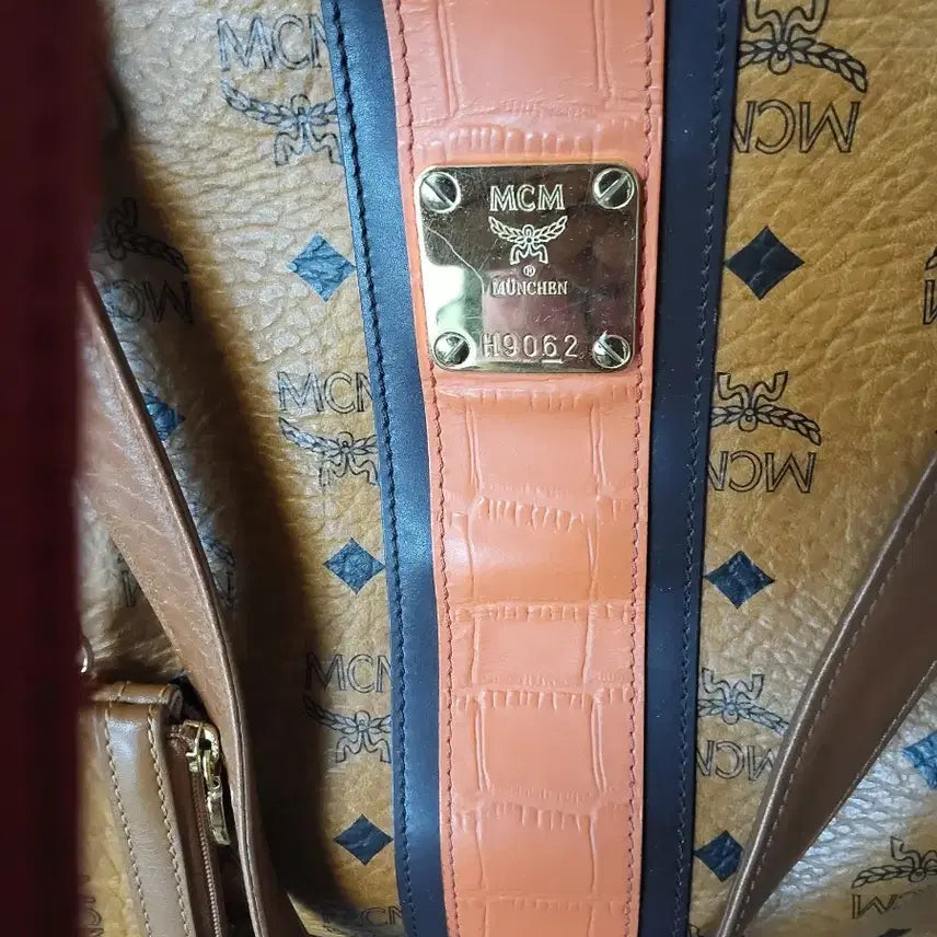 [BUNJANG] MCM Shopper Bag + Card Wallet Set / MCM 쇼퍼백 + 카드지갑 세트