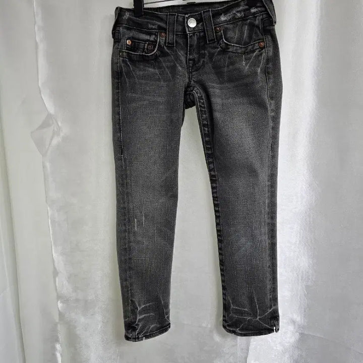 [BUNJANG] True Religion Black Washed Denim Cropped Pants / 트루릴리젼 블랙 워싱 데님 7부 (1985)