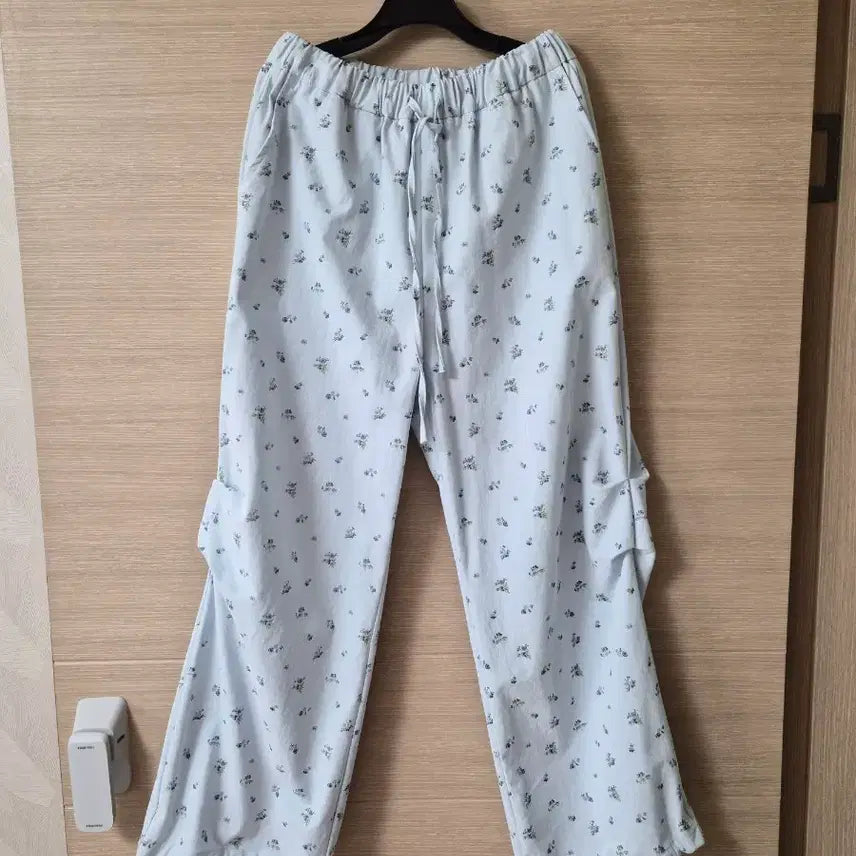 [BUNJANG] Sky Blue Flower String Pants / 플라워 스트링 하늘색팬츠