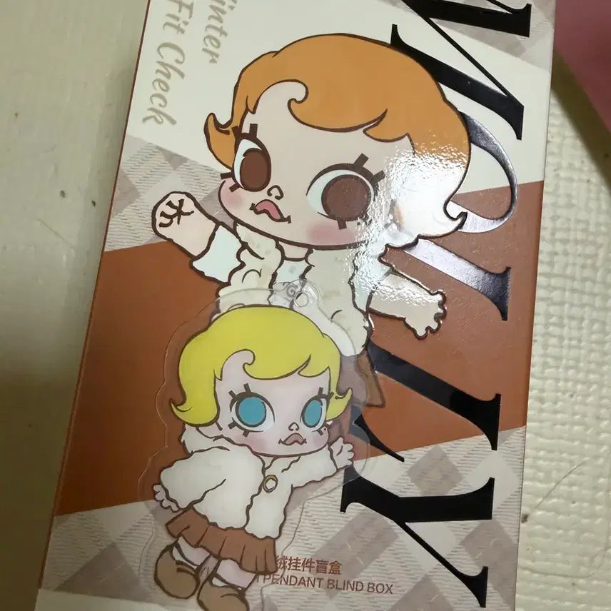 [BUNJANG] Pop Mart Baby Molly Winter Fit Check Keychain / 팝마트 베이비 몰리 윈터 핏 체크 키링
