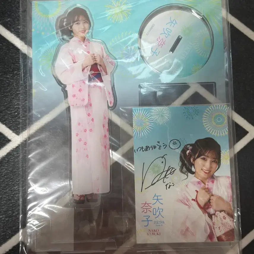 [BUNJANG] Yabuki Nako Large Acrylic Stand with Handwritten Message Card (Sealed) / 야부키나코 대형 아크릴 스탠드 친필메세지카드 포함 미개봉