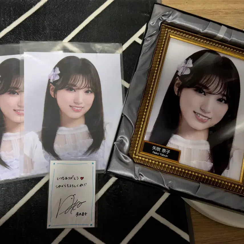 [BUNJANG] Yabuki Nako Graduation HKT48 Framed Photo Set / 야부키나코 졸업 hkt48 액자 포함 생사진 셋트