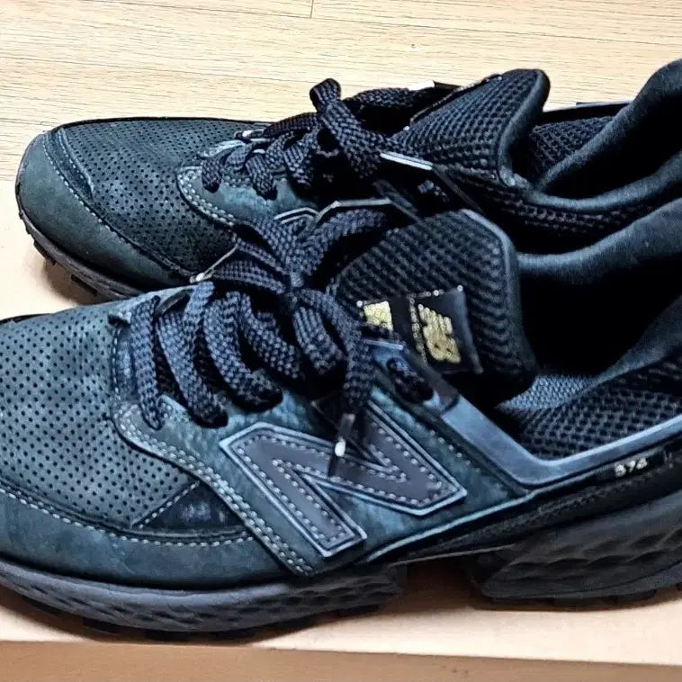 [BUNJANG] New Balance 574 All Black Sneakers / 뉴발란스 574 올블랙 스니커즈