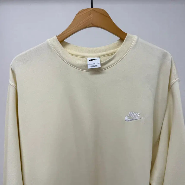 [BUNJANG] Nike Big Swoosh Crewneck Sweatshirt - Ivory XXL (110) / 나이키 맨투맨 110 XXL 아이보리 스우시 빅사이즈 JS49