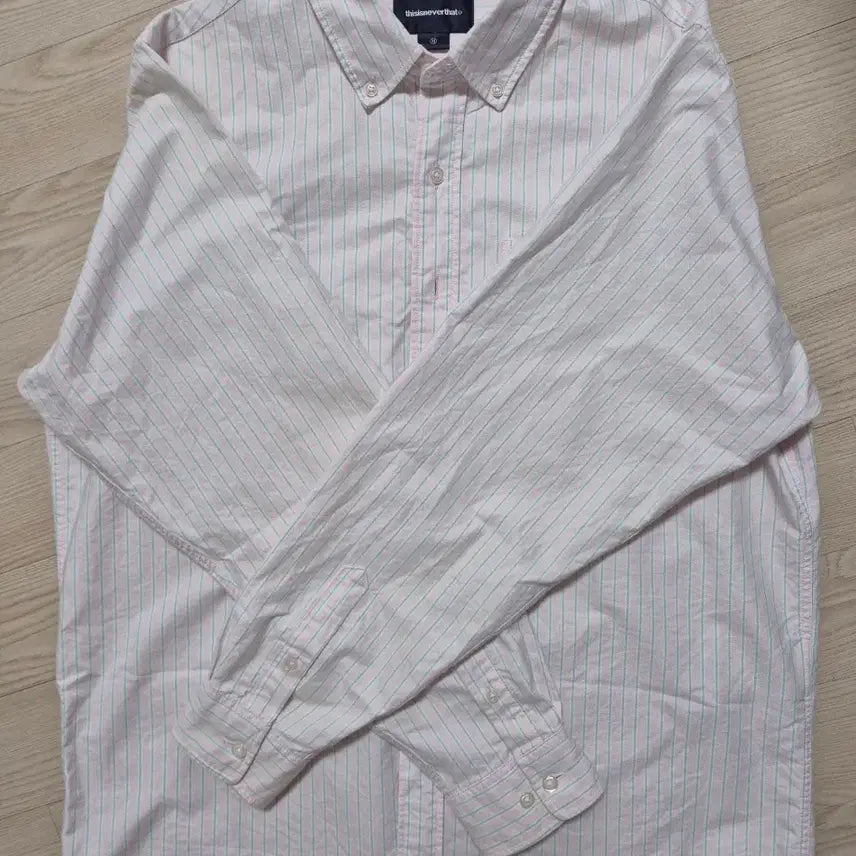 [BUNJANG] thisisneverthat Stripe Oxford Shirt Pink / 디네댓 디스이즈네버댓 스트라이프 옥스포트 셔츠 핑크 (M)