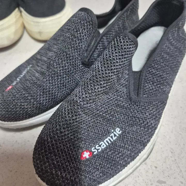 [BUNJANG] Ssamji Mesh Slip-On Shoes / 쌈지메쉬 슬립온