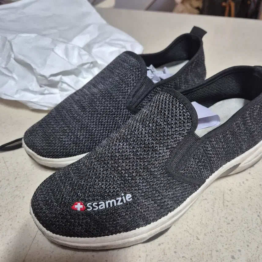 [BUNJANG] Ssamji Mesh Slip-On Shoes / 쌈지메쉬 슬립온