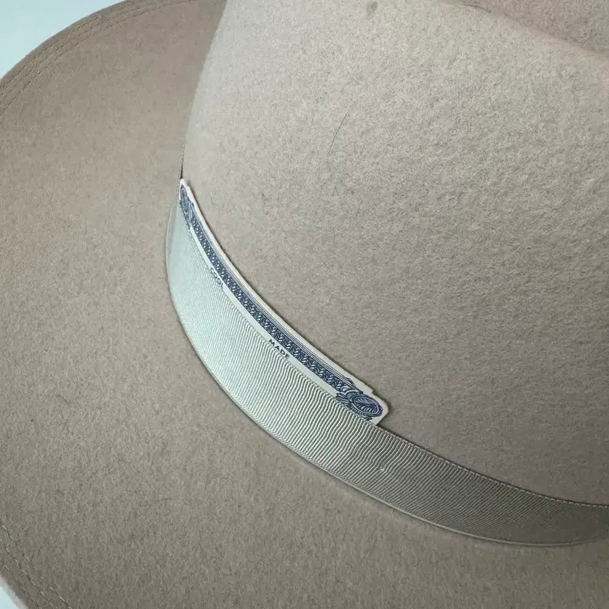[BUNJANG] H.W.DOG &amp; CO Off-White Fedora Hat (Size L) / H.W.DOG 도그앤코 오프화이트 페도라 L사이즈