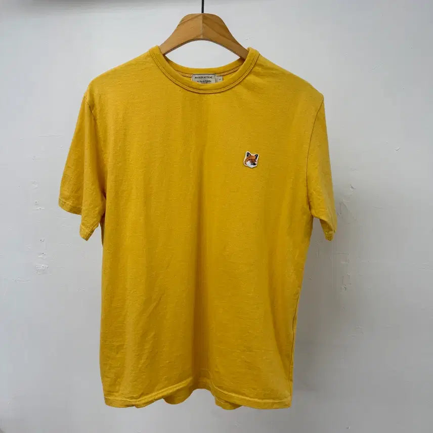 [BUNJANG] Maison Kitsuné Fox Patch Mustard T-Shirt (Size L) / 메종 키츠네 반팔 L 폭스패치 머스타드 여우 티셔츠JS49