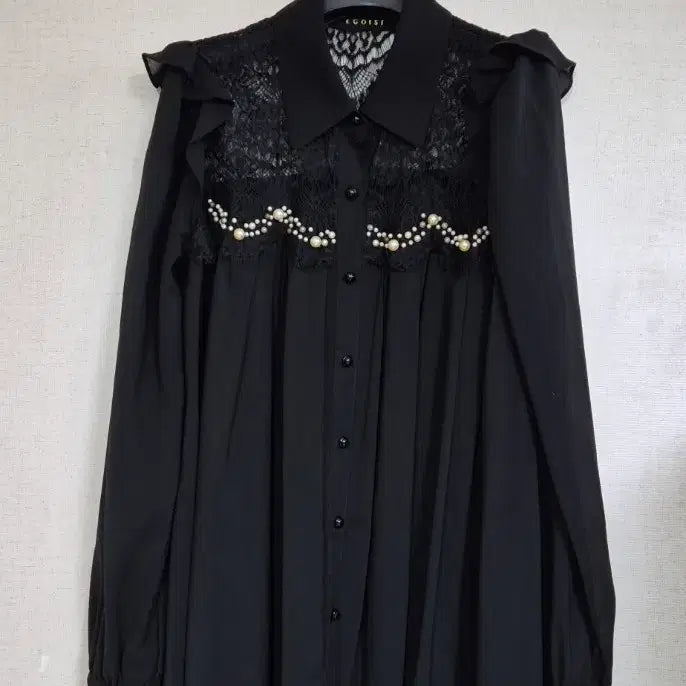 [BUNJANG] EGOIST Lace Pearl Black Blouse / 에고이스트 레이스 진주 블랙 블라우스 에고이스트