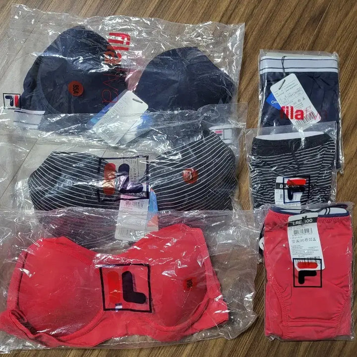 [BUNJANG] Fila Wireless Bra &amp; Panty Set (85A Bra, 100 Panty) / 휠라 노와이어 브라팬티세트 (85A,100)