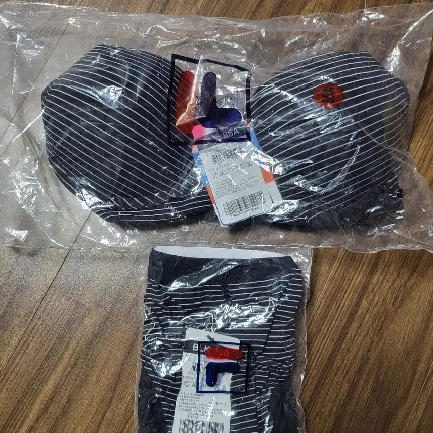 [BUNJANG] Fila Wireless Bra &amp; Panty Set (85A Bra, 100 Panty) / 휠라 노와이어 브라팬티세트 (85A,100)