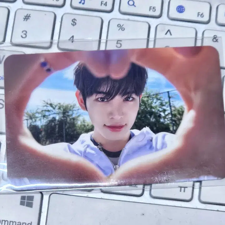[BUNJANG] Minje Photocard / 킥플립 공방 포카 3배수 양도  민제