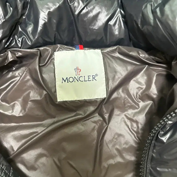 [BUNJANG] Moncler Maya Padded Jacket Size 4 / 몽클레어 마야 패딩 4