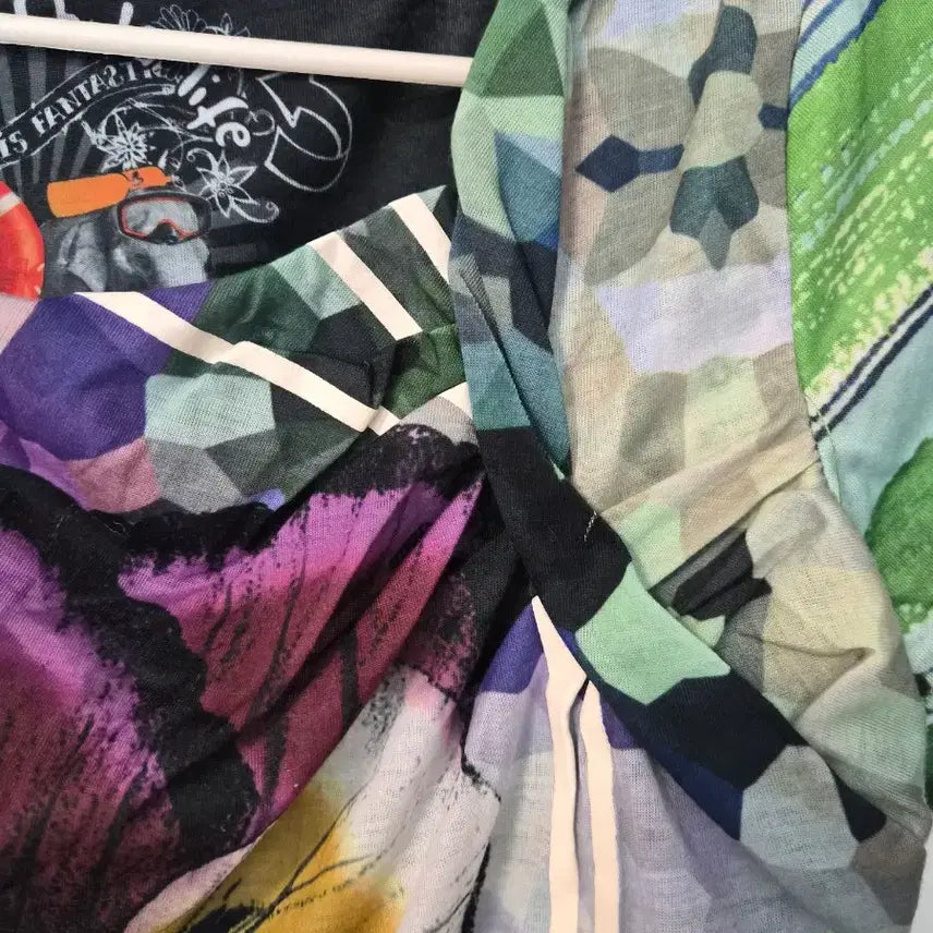 [BUNJANG] Desigual Pansy Flower Pattern Unique Short Sleeve T-Shirt (S) / [데시구알] 팬지 플라워 패턴 유니크 반팔 티셔츠 (S)
