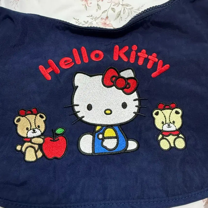 [BUNJANG] Baku Hello Kitty Crossbody Bag / 바쿠 키티 크로스백
